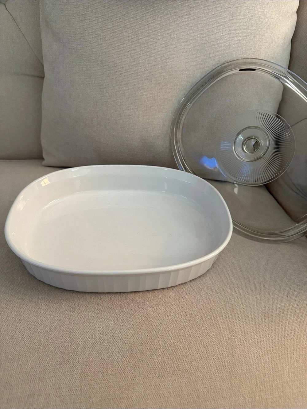 Corningware French White 1.8 Liter Casserole Dish with Lid